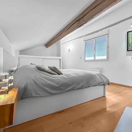 Un Petit Nid Au Bord De La Sorgue Apartamento LʼIsle-sur-la-Sorgue Exterior foto