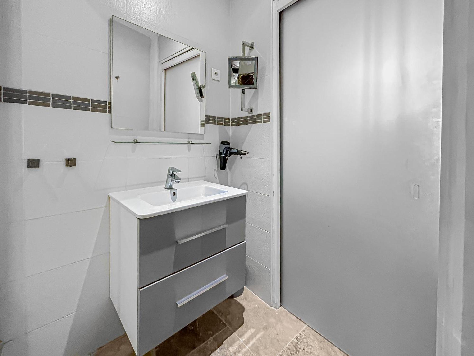 Un Petit Nid Au Bord De La Sorgue Apartamento LʼIsle-sur-la-Sorgue Exterior foto